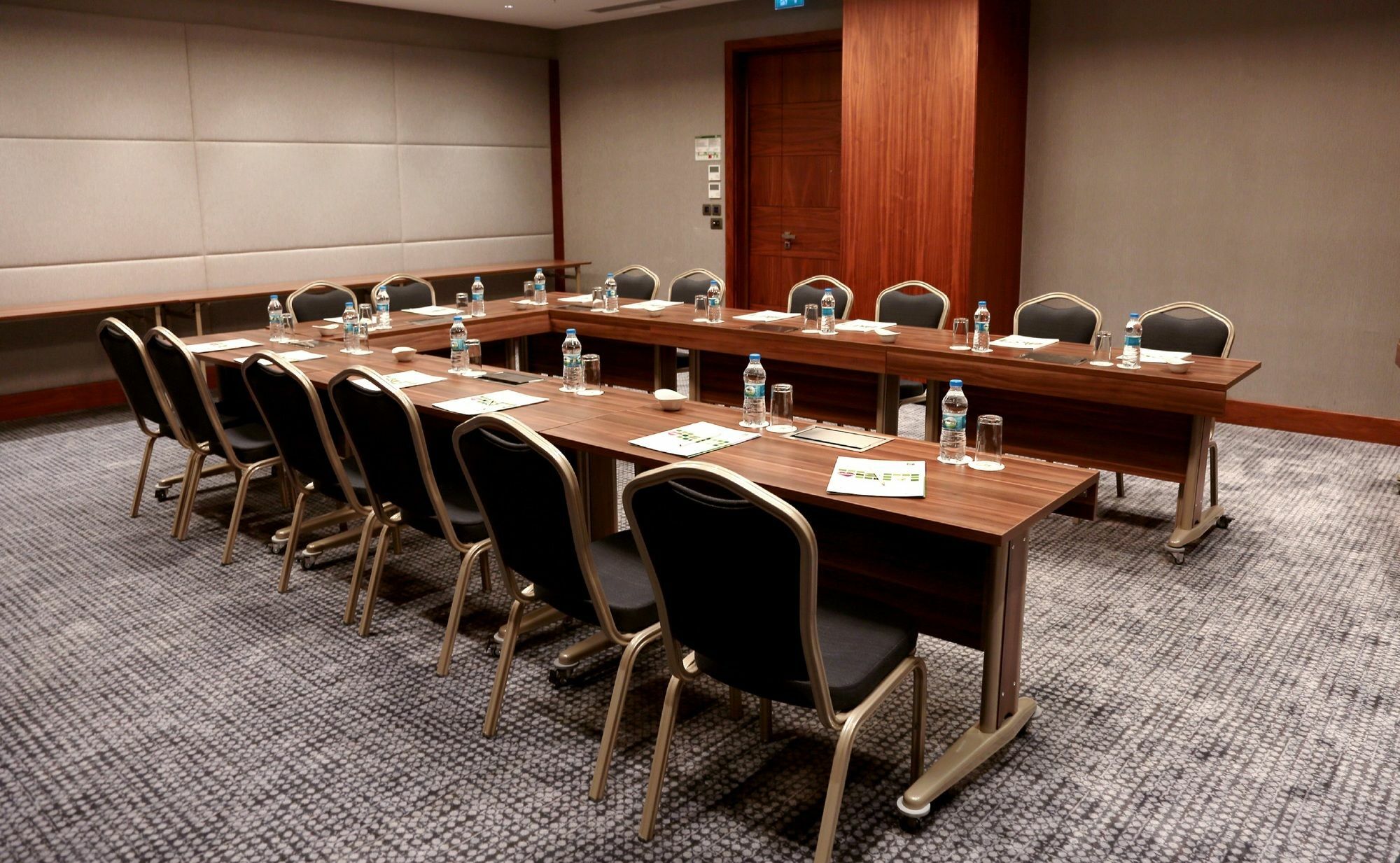 Holiday Inn Istanbul - Tuzla Bay By Ihg Екстер'єр фото